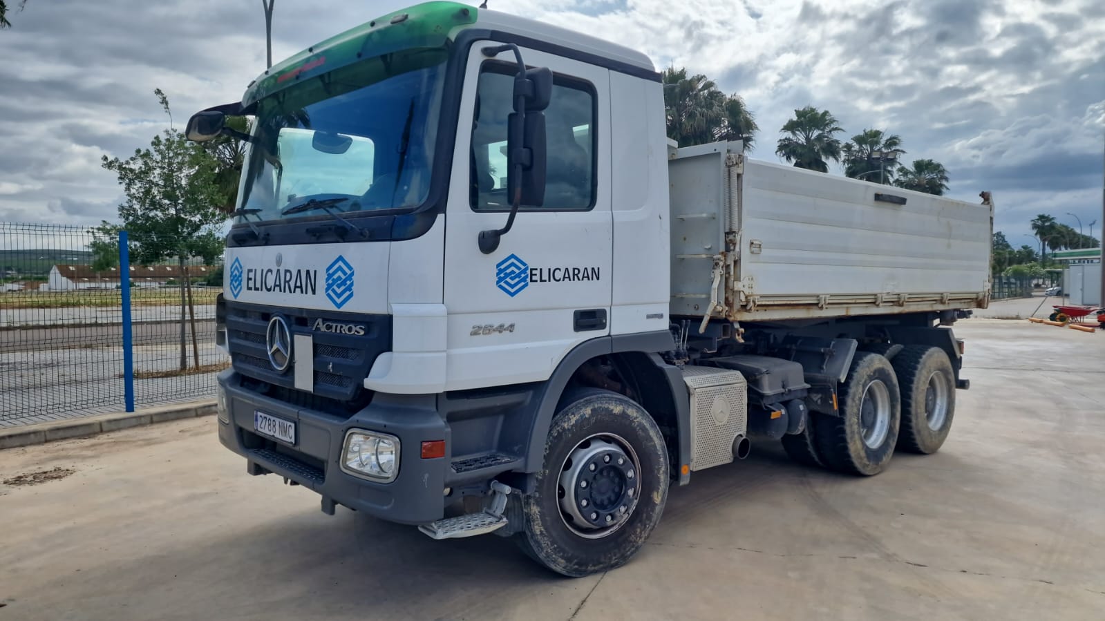 Camión Mercedes de Elicaran