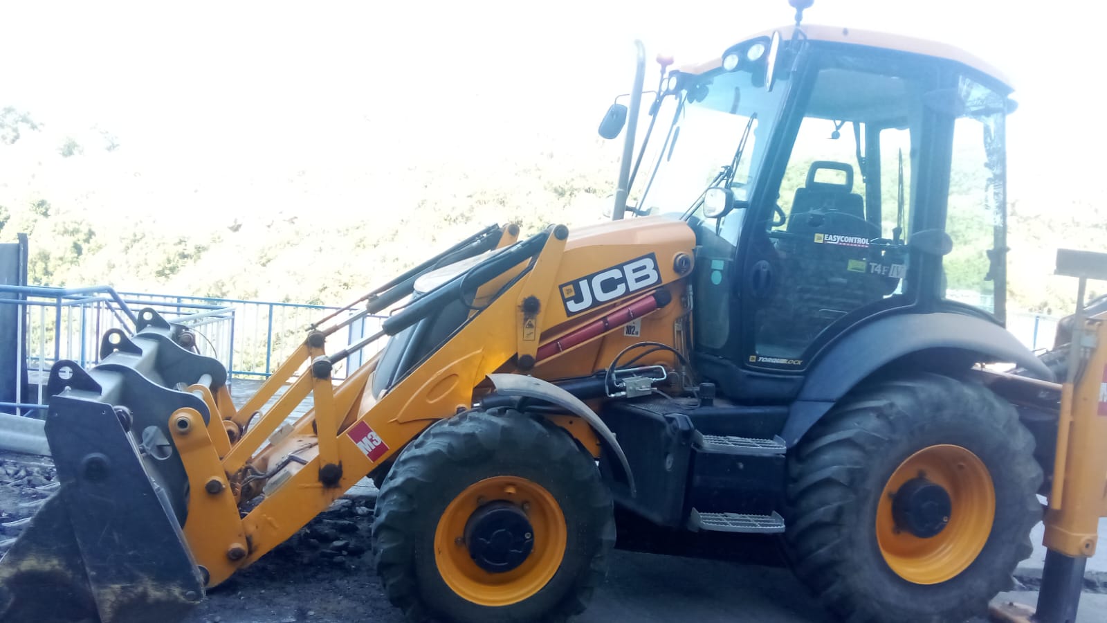 Retroexcavadora JCB de Elicaran
